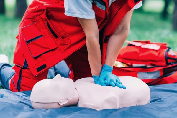 Curso Primeros Auxilios, RCP y uso del DEA